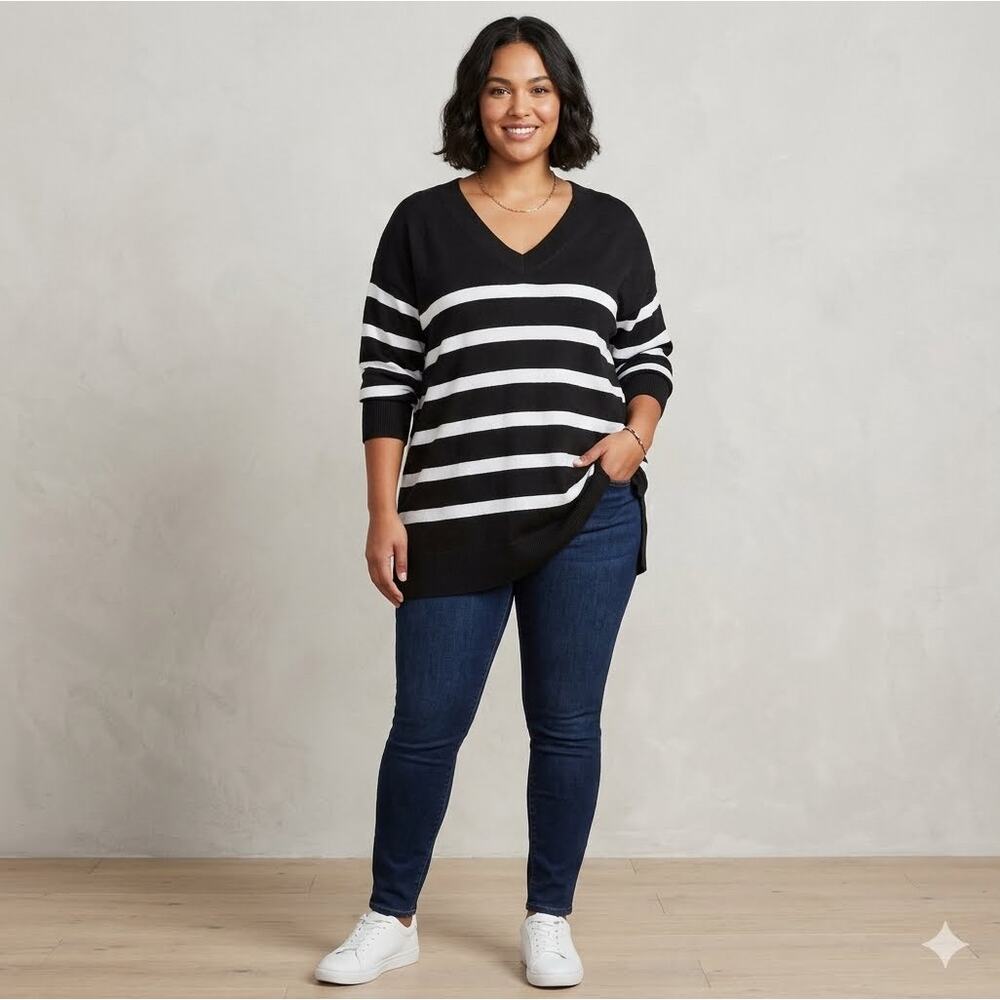 Ava & Viv Striped Oversized Tunic Sweater 1X Black White V Neck Coastal